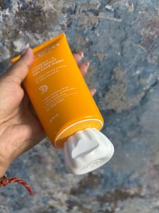 Dot and Key facewash