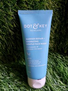 Dot & Key Facwash