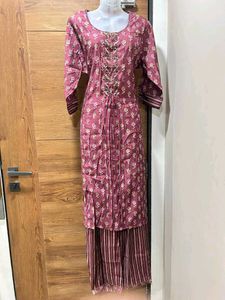 Elegant Maroon Floral Print Kurta Set
