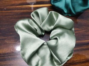 Silk Scrunchie Set (Green)