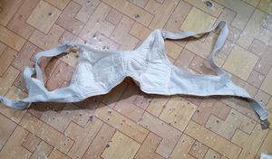 Comfortable White Padded Bra