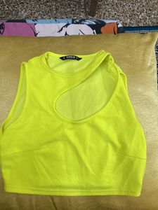 Cut out Neckline Crop Top