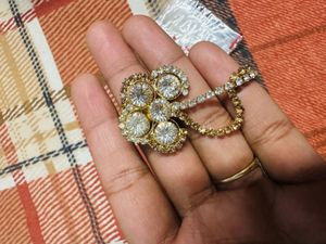 Saree Brooch Golden