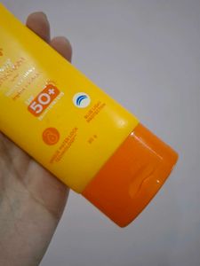 Aqualogica Glow+ Sunscreen