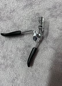 Vega Lash Curler