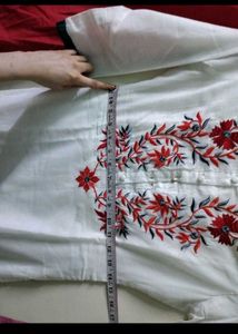 Embroidered Floral Kurta Set