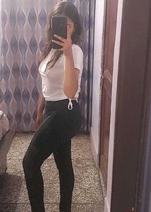sporty look set on sale