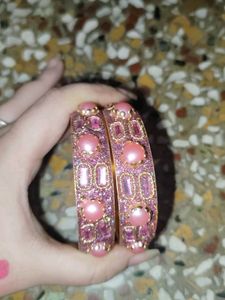 Women Kada