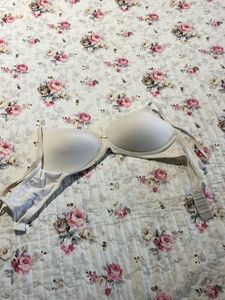 White Bra Without Underwire