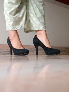 Black Heel 👠