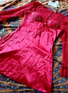 🌹NEWME Satin Lacey  Dress🌹(New With Tag)