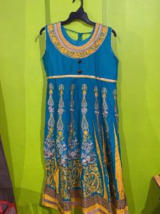 Elegant Kurti Set with Dupatta &amp; Pajama – Size M |