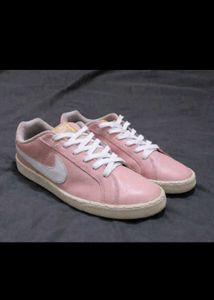Nike Court Royale: Pink Sneakers