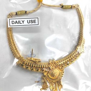 Trending Gold Look Necklace