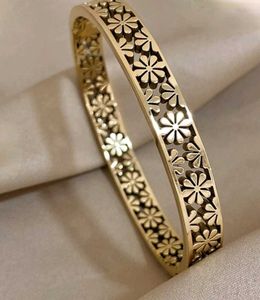 Anti Tarnish Floral Open Bracelet/Bangle