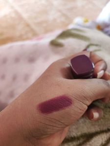 Maroon Lipstick With Free Square Drop Earrings