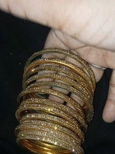 Sparkly Gold Bangle Set