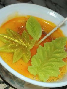 Leaf /Weed Lover Candle