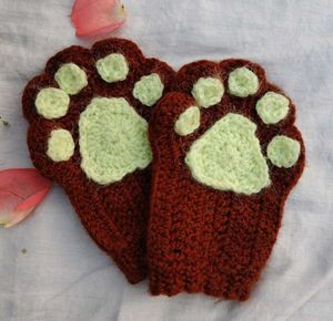 Paw Print Knitted Gloves