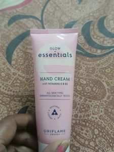Oriflame Glow Essentials Hand Cream