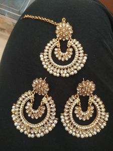 Pearl Earrings And Bindi Set