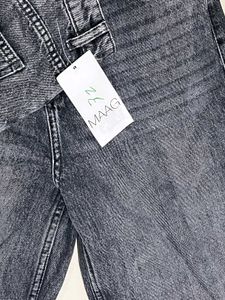 Vintage Black Straight-Leg Denim Jeans