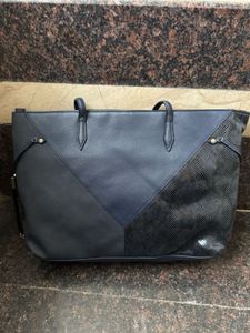 Victoria&#39;s Secret Tote Bag ( With Flaw)