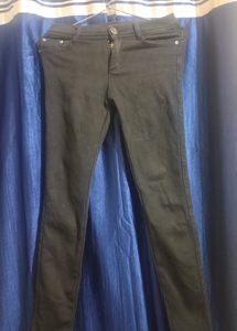 Black Warn Jeans For Women 🎉