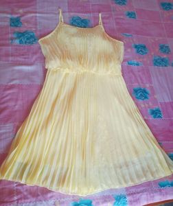 YELLOW DRESS