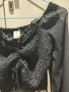 off shoulder/ scrunch up black party top