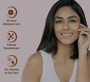 Lakme 🍑 Milk Moisturizer
