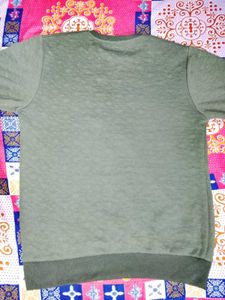 Superdry Graphic Tee Size 40 Medium