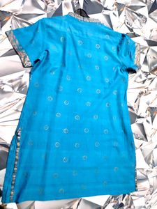 Casual Kurti With Golden Motifs