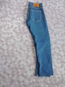 Classic Denim Jeans - Versatile Style