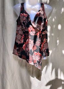 571210. Floral Print Sleeveless Top