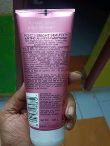 New Pond&#39;s Bright Beauty Facewash
