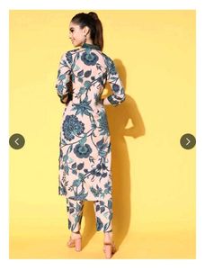 Ahalyaa Floral Kurta Set