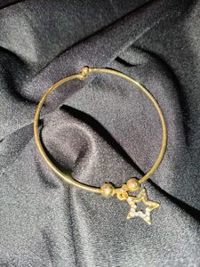 Mali Fionna Stylish Star Bracelet