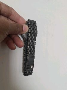 Elegant Wrist Titan Watch