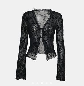 Savana Y2K Black Lace Top