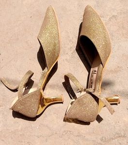 Gold Heels💛 Sale💫