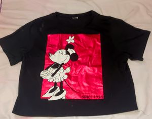Black T-shirt!! 👕