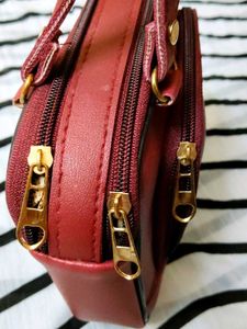 Make Offer:-Vintage &#39;Classic&#39; Handbag