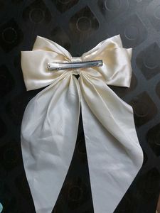 H&amp;M BOW CLIO FOR HAIR