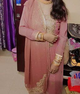 beautiful party wear suit