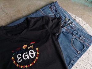 Outfit: Jeans &amp; Embroidered Tee