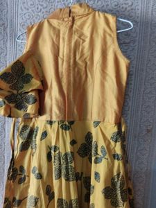 Elegant Girls' Yellow Party Dress
