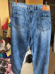 Stylish Light Wash Jeans