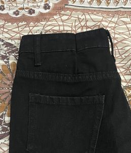 Black Eight Pocket Jean