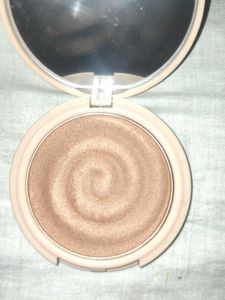 Myglamm K. Play Rose Highlighter